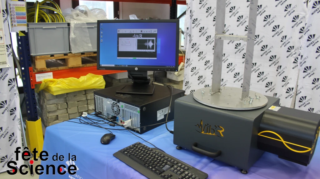 Fête de la science 2025 - table vibrante